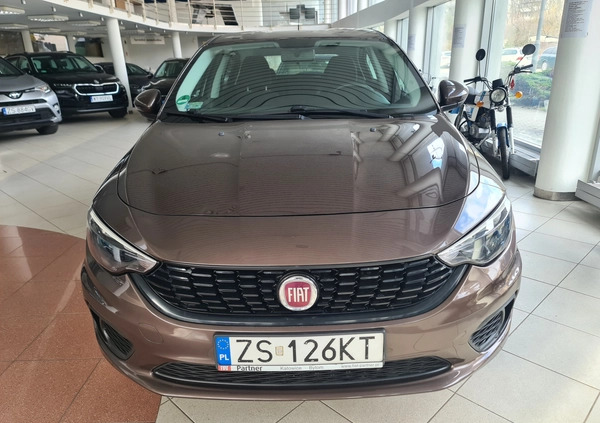 Fiat Tipo cena 48900 przebieg: 71000, rok produkcji 2018 z Strzegom małe 379